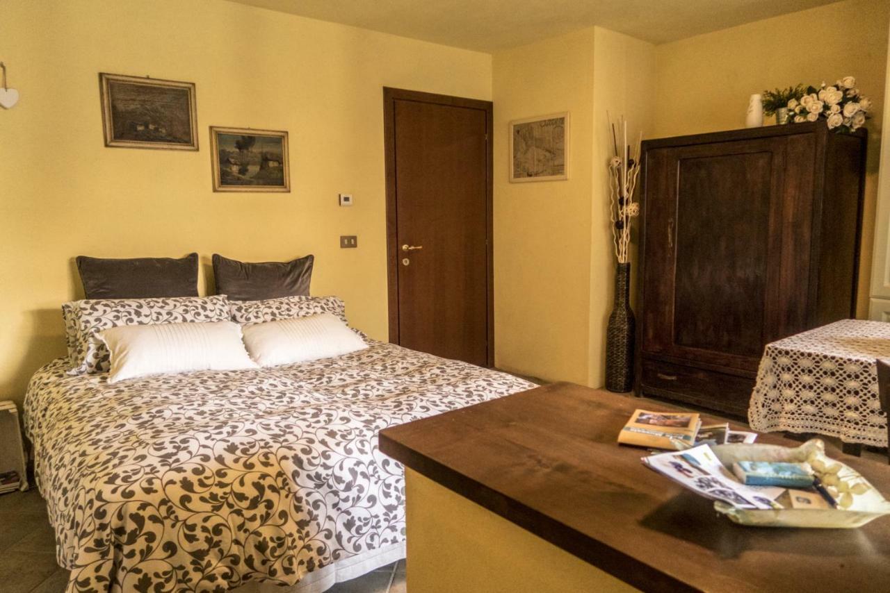 B&B Il Mirtillo Moncrivello Luaran gambar